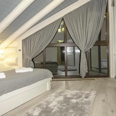 Adele Apartment *