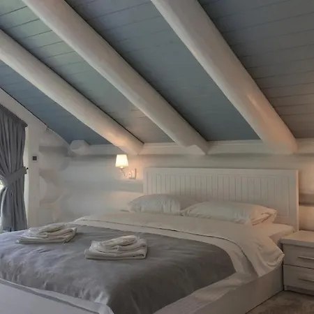 Adele Apartment *
