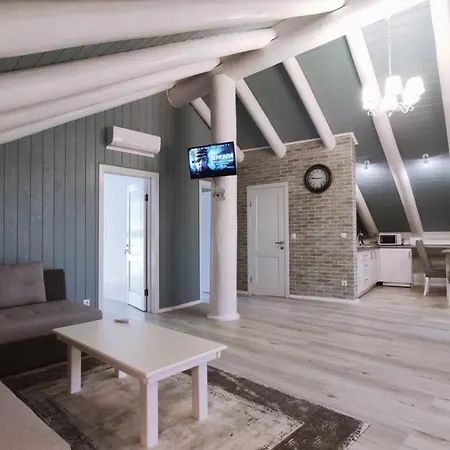 Apartment Adele Mizhhirya (Transcarpathia)
