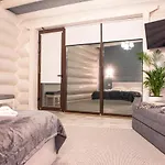 Adele Apartament